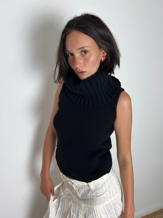 Vintage black turtleneck sleeveless knit, S