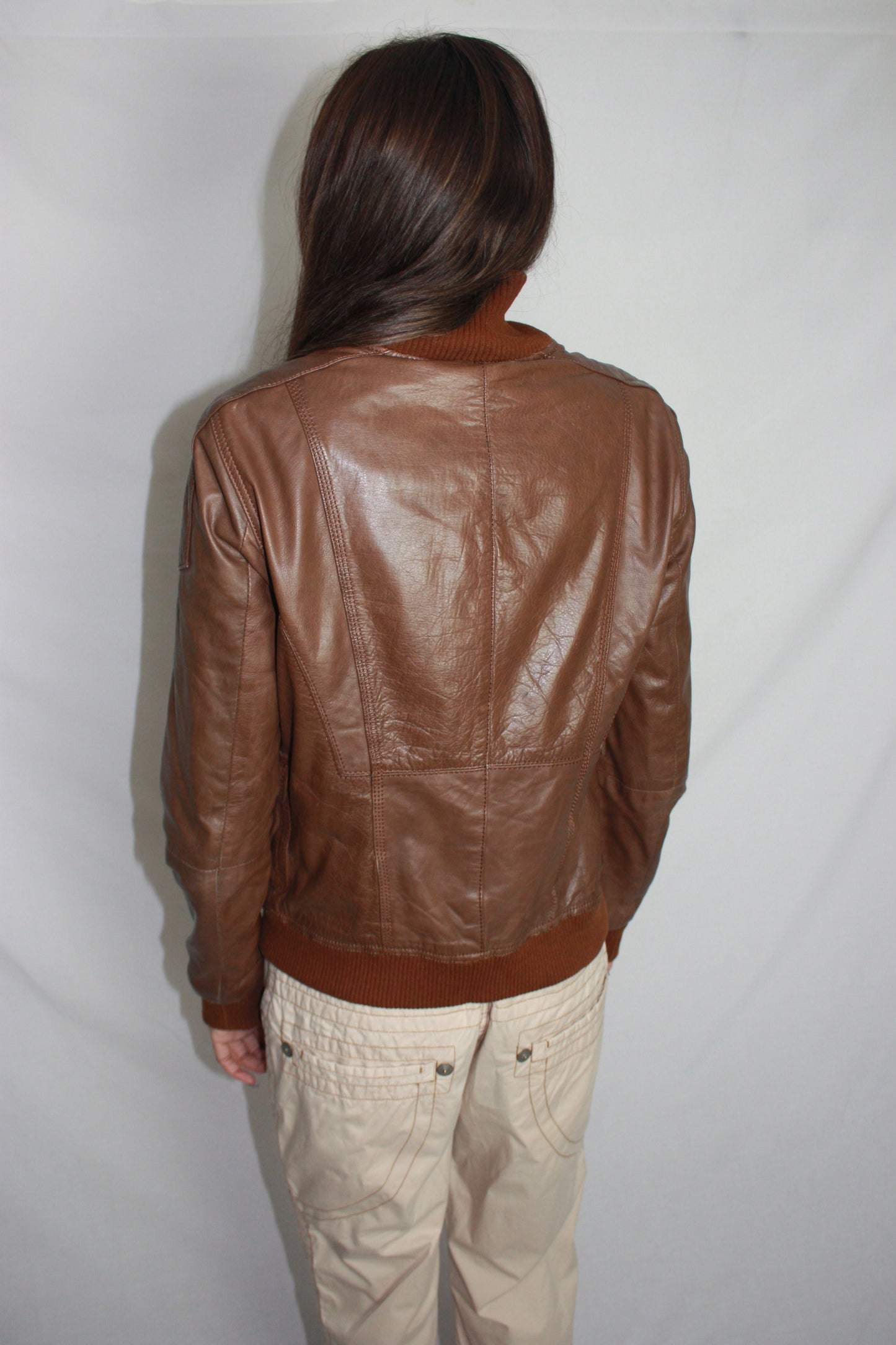 brown leather bomber jacket, M
