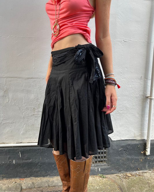 Black midi skirt with sequin belt
