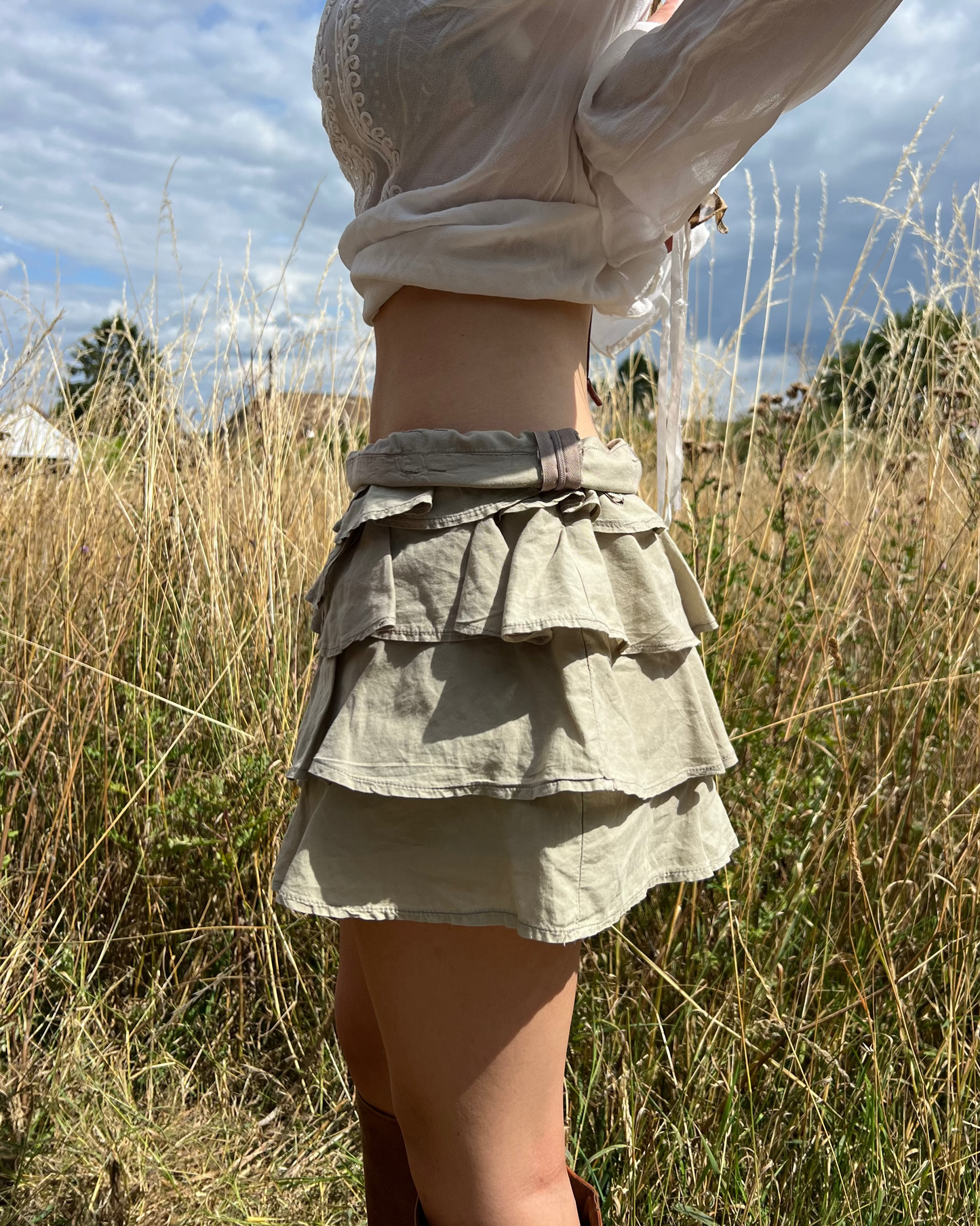 Pimkie beige ruffle mini skirt