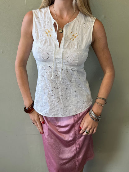 boho sleeveless white blouse