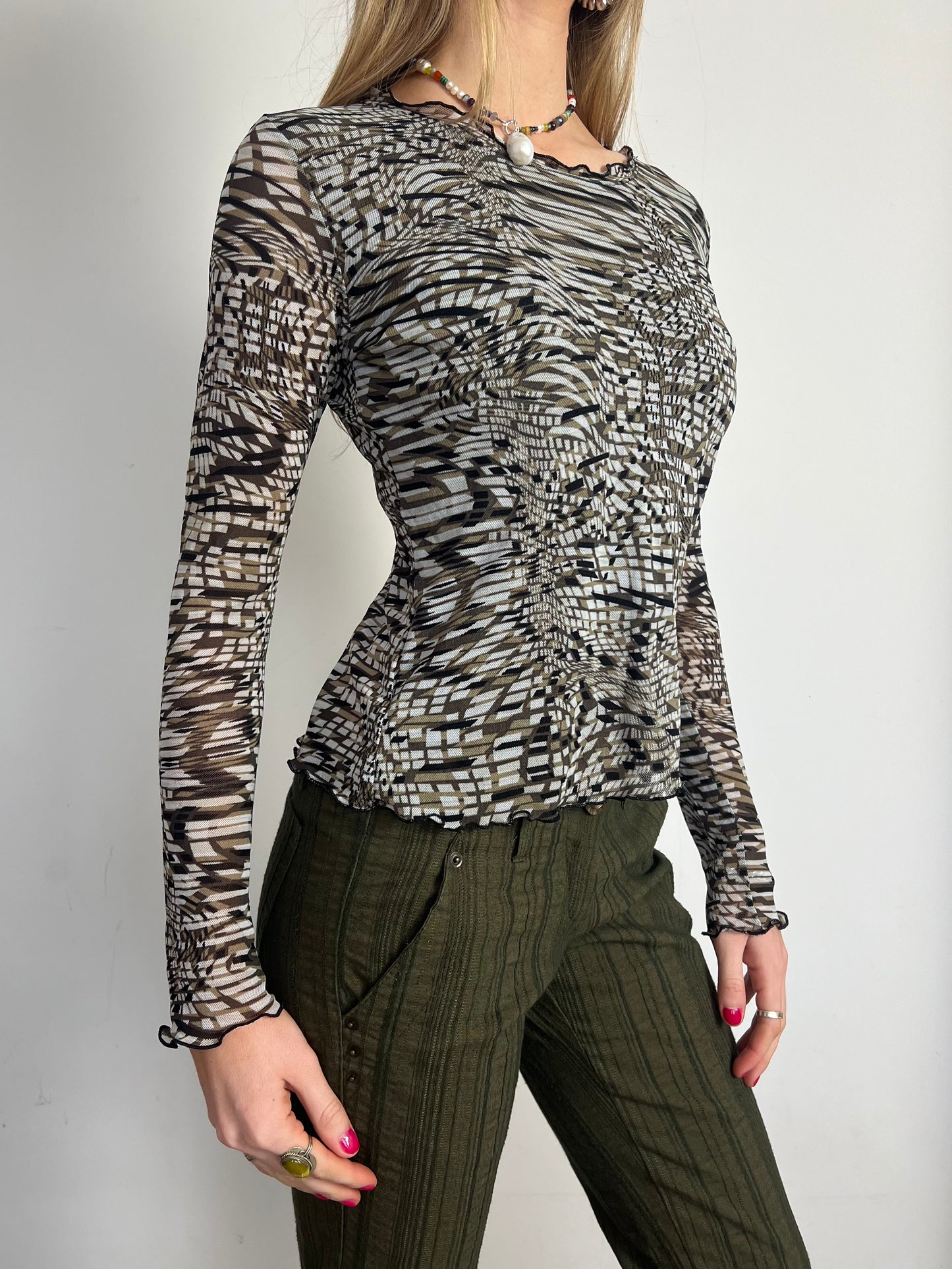 mesh graphic top, M