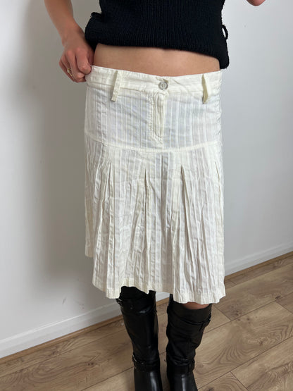 Vintage white pleated midi skirt, M