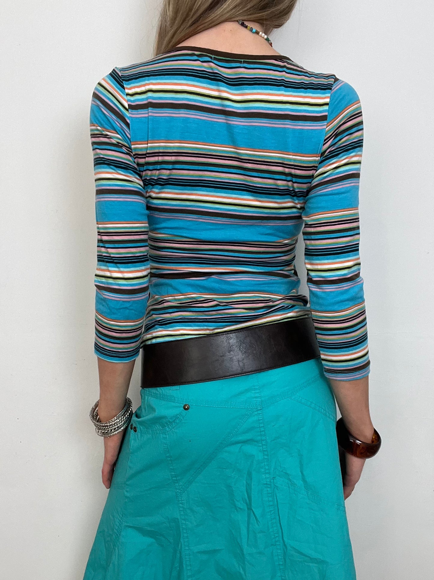 striped top, M