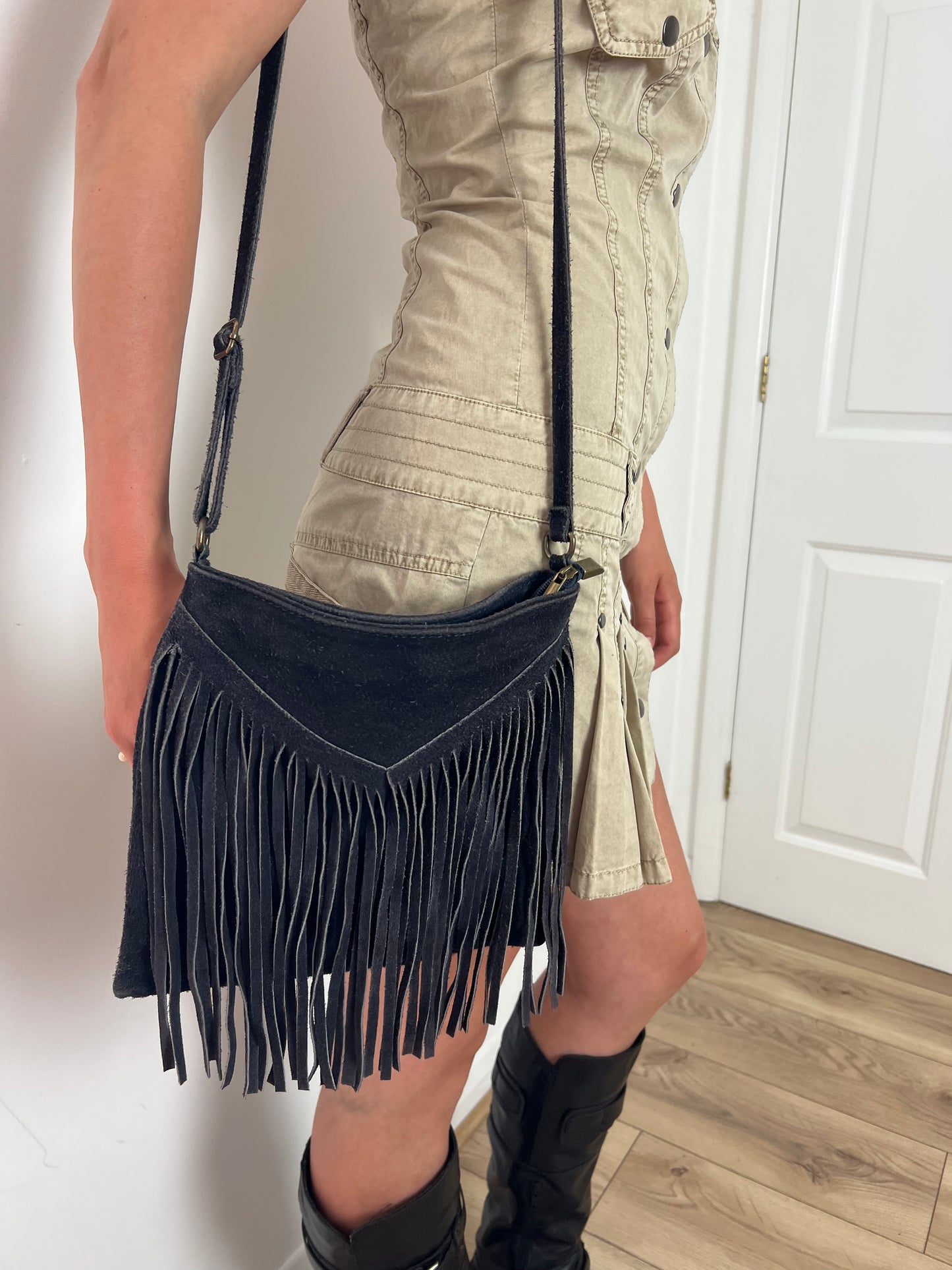 Vintage suede tassel crossbody bag