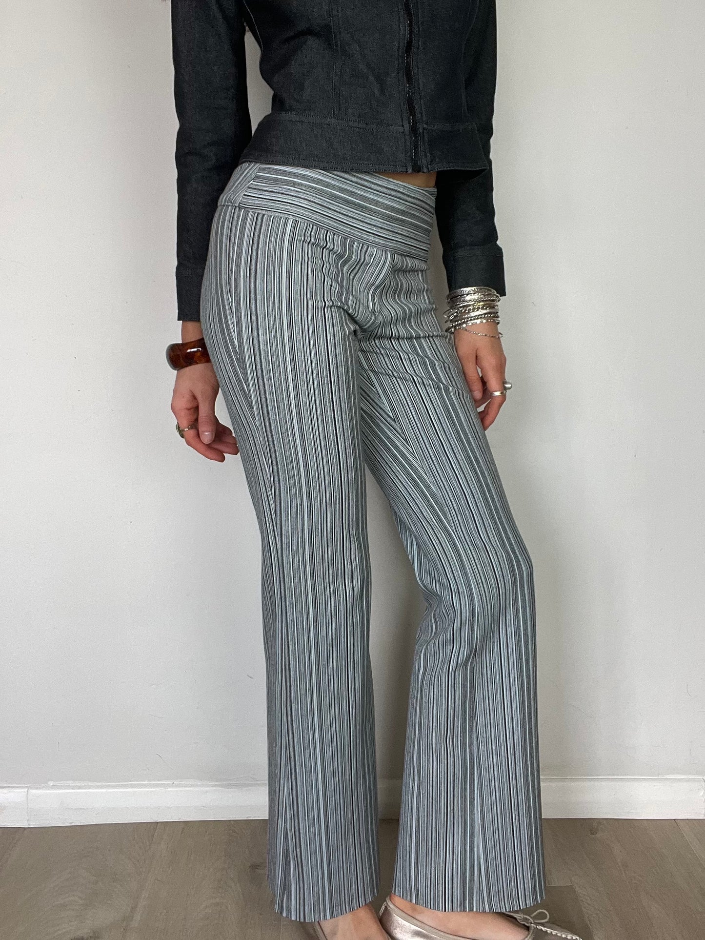 striped trousers, S