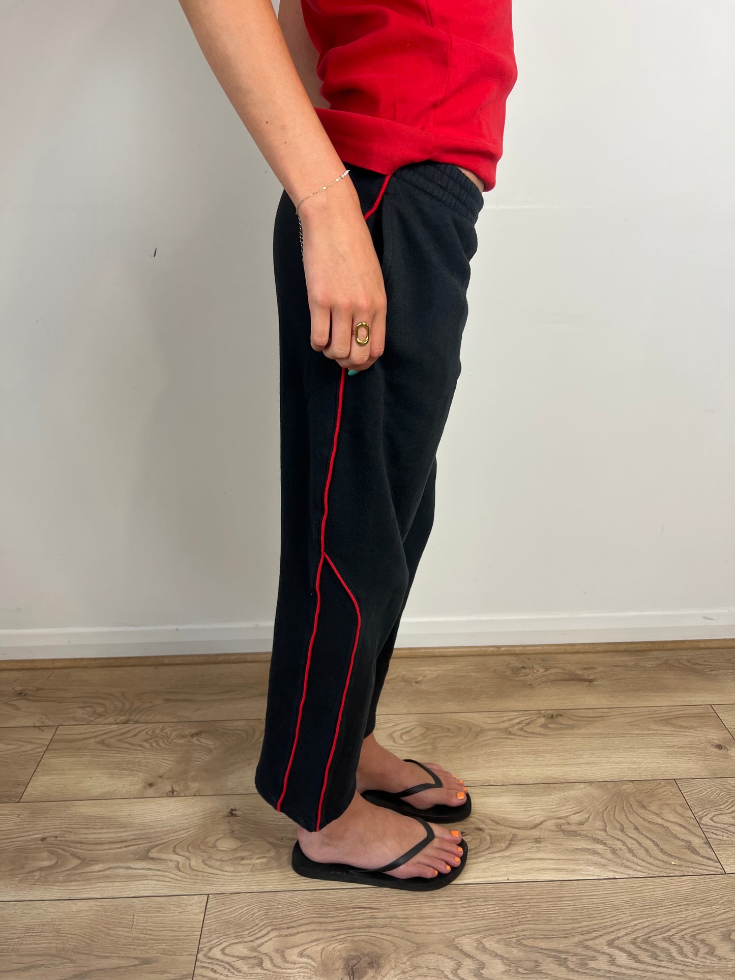 Puma black tracksuit capri bottoms, M