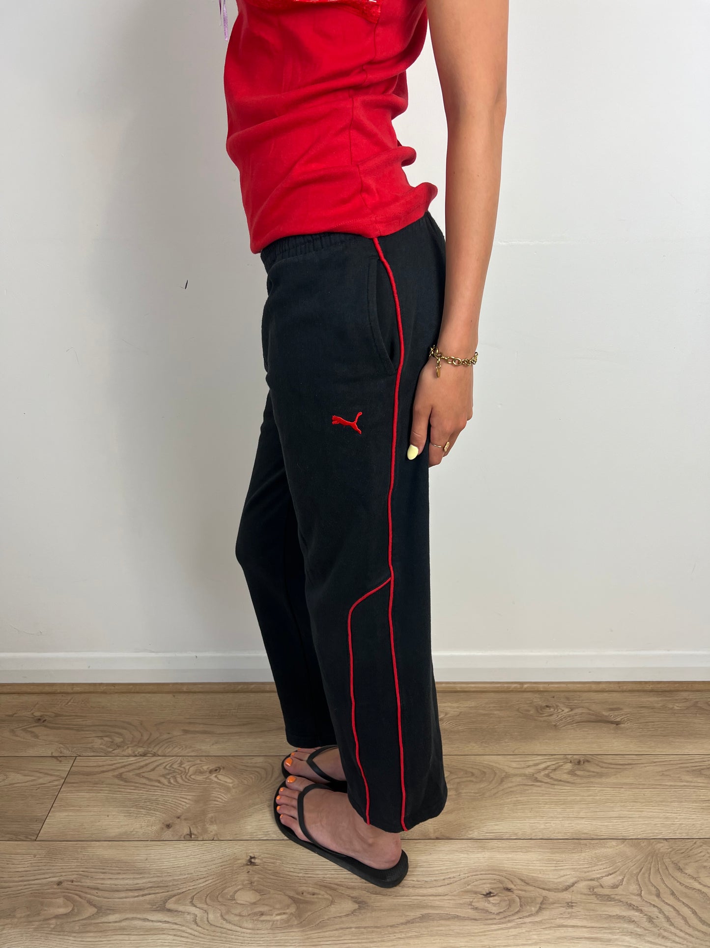 Puma black tracksuit capri bottoms, M