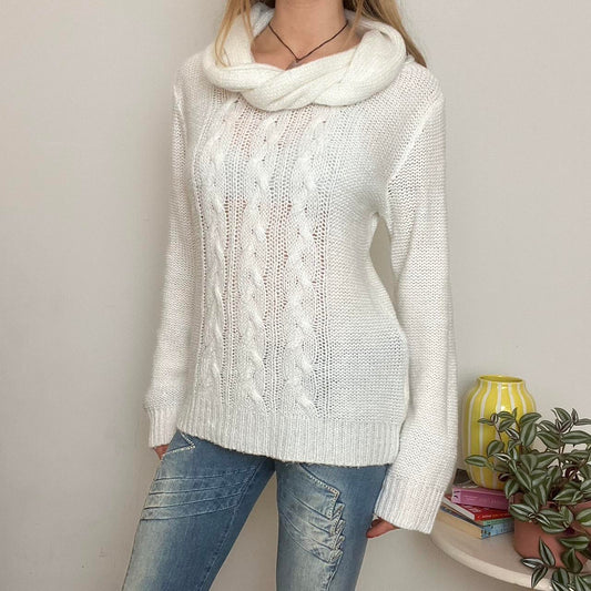 vintage 00s white cable knit jumper