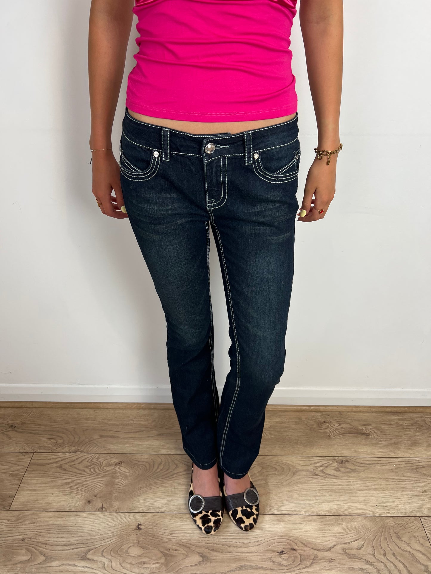 Bebe darkwash straight leg jeans, S