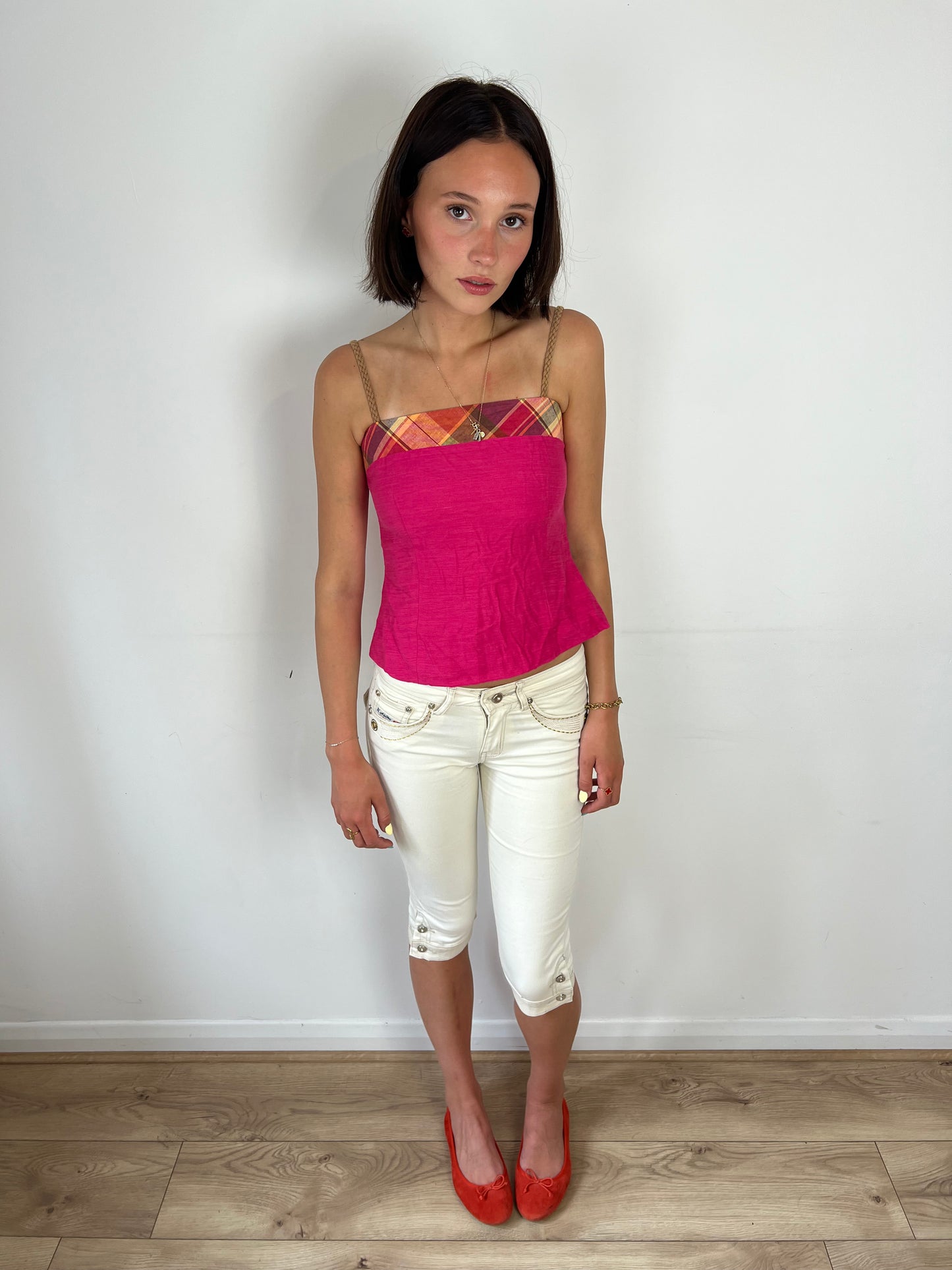 Vintage white embroidered capris, XS/S