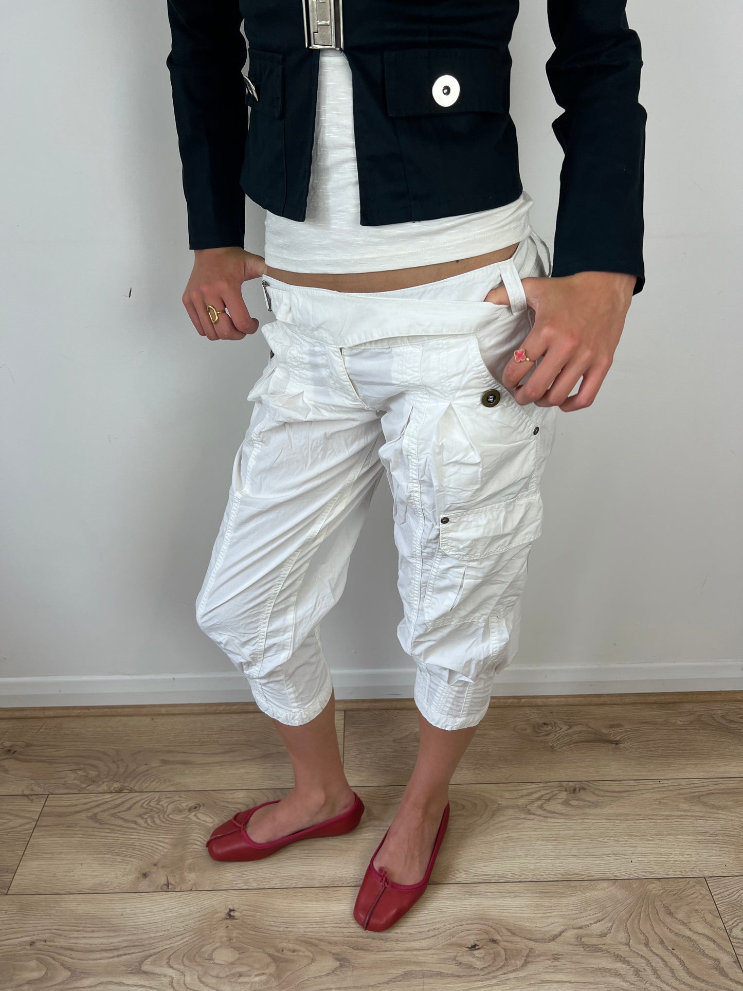 Vintage white parachute capris, S