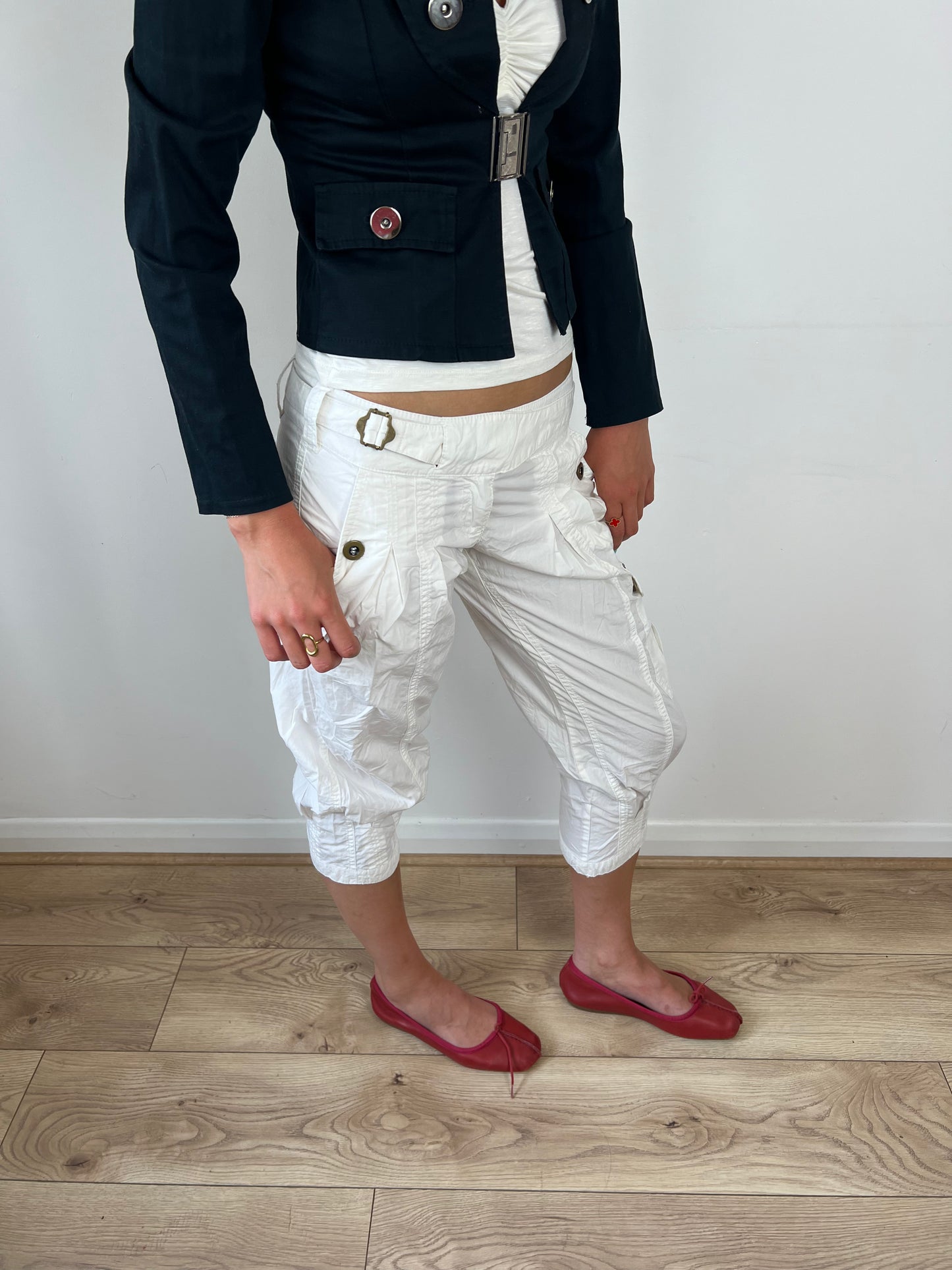 Vintage white parachute capris, S