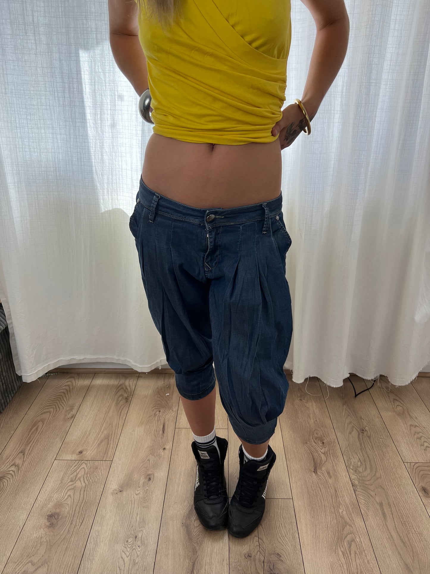 Vintage balloon leg denim capris