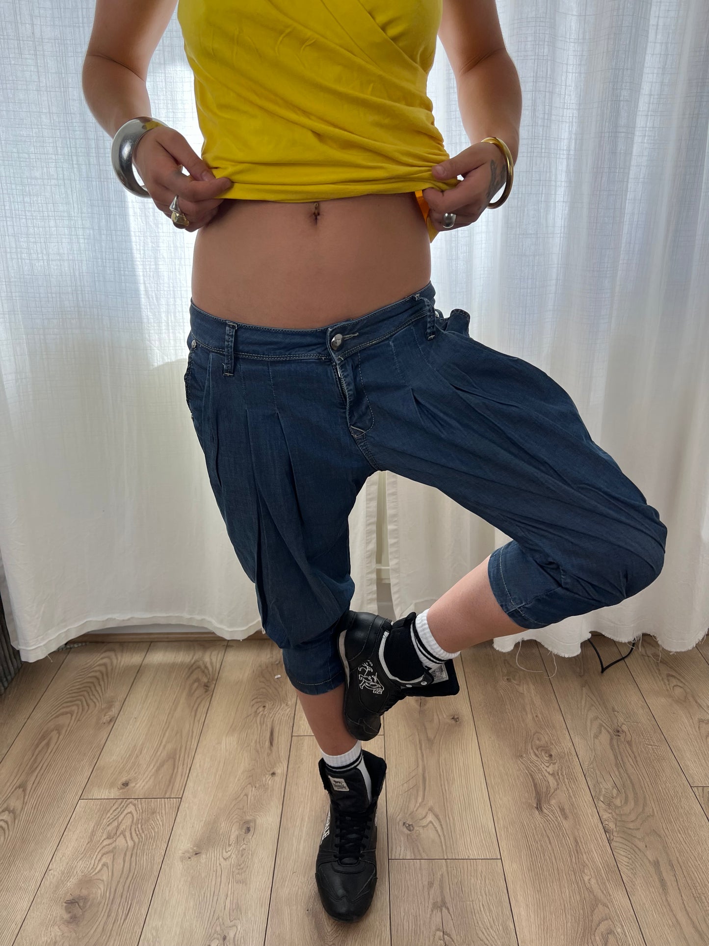 Vintage balloon leg denim capris
