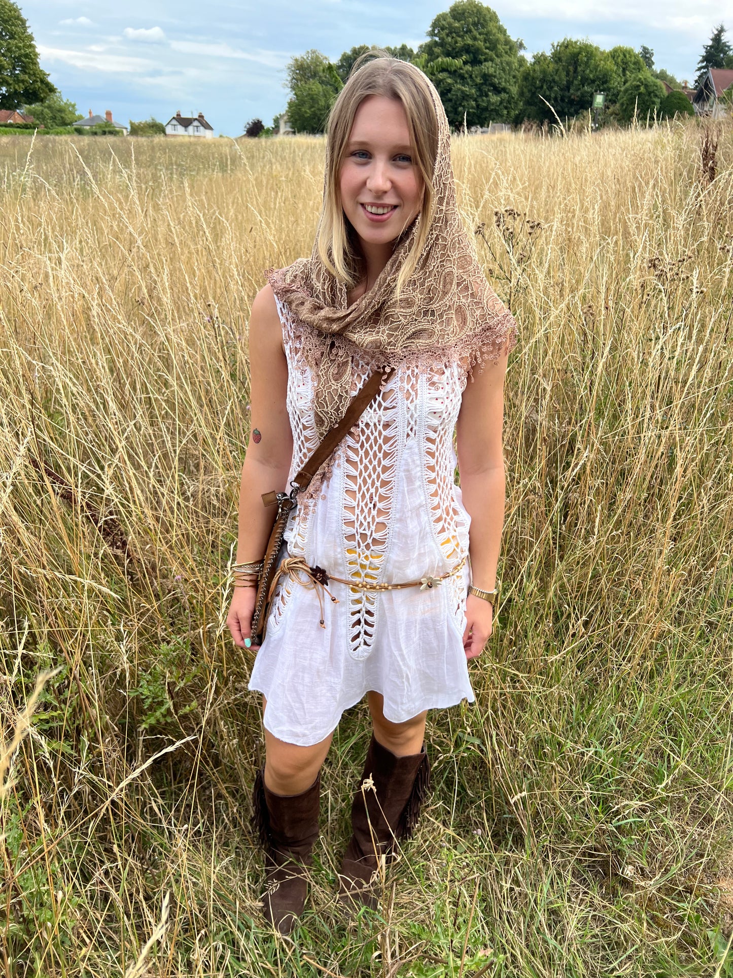 Brown lace scarf accessory