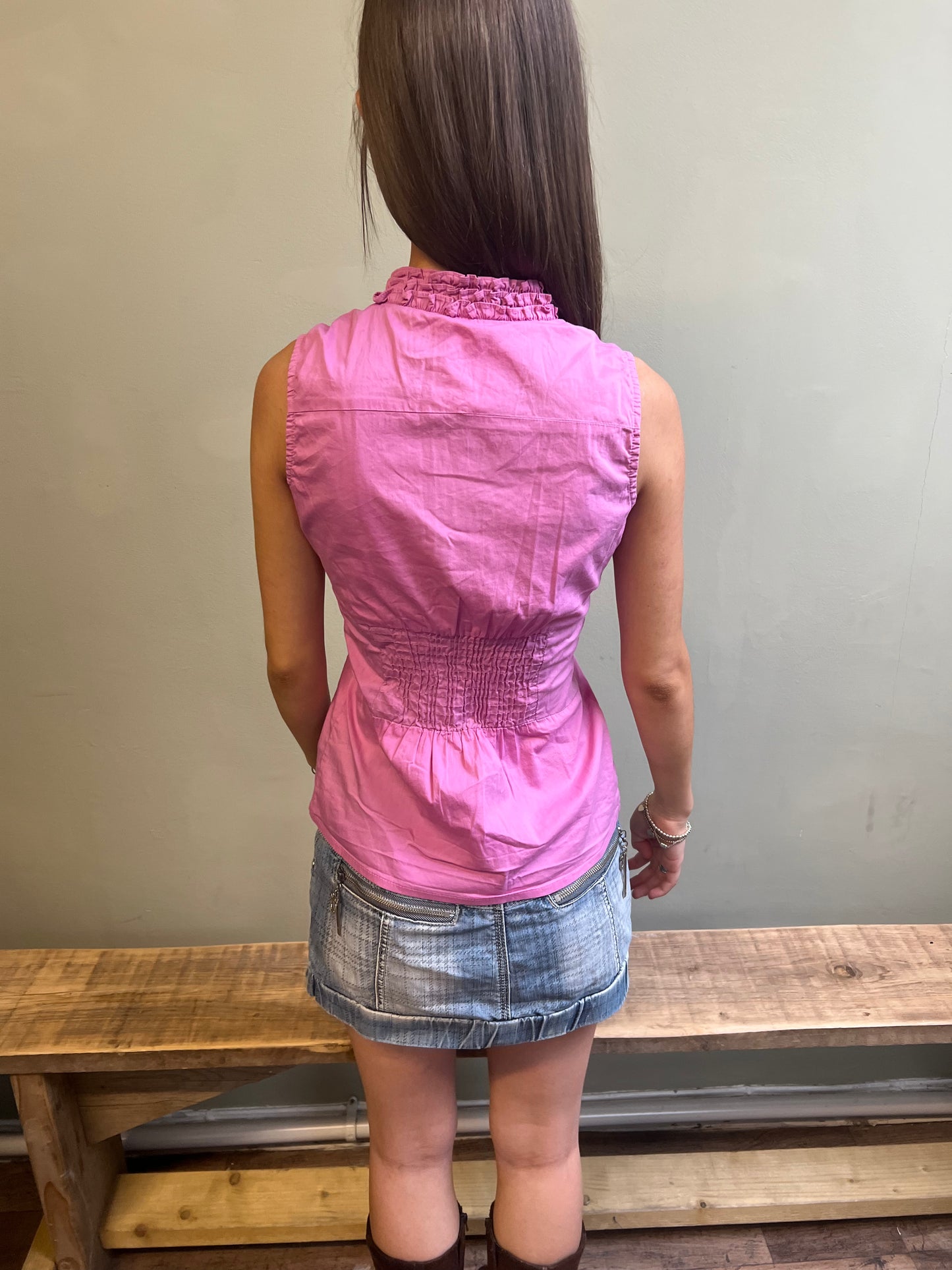 vintage 00s pink ruffle sleeveless blouse