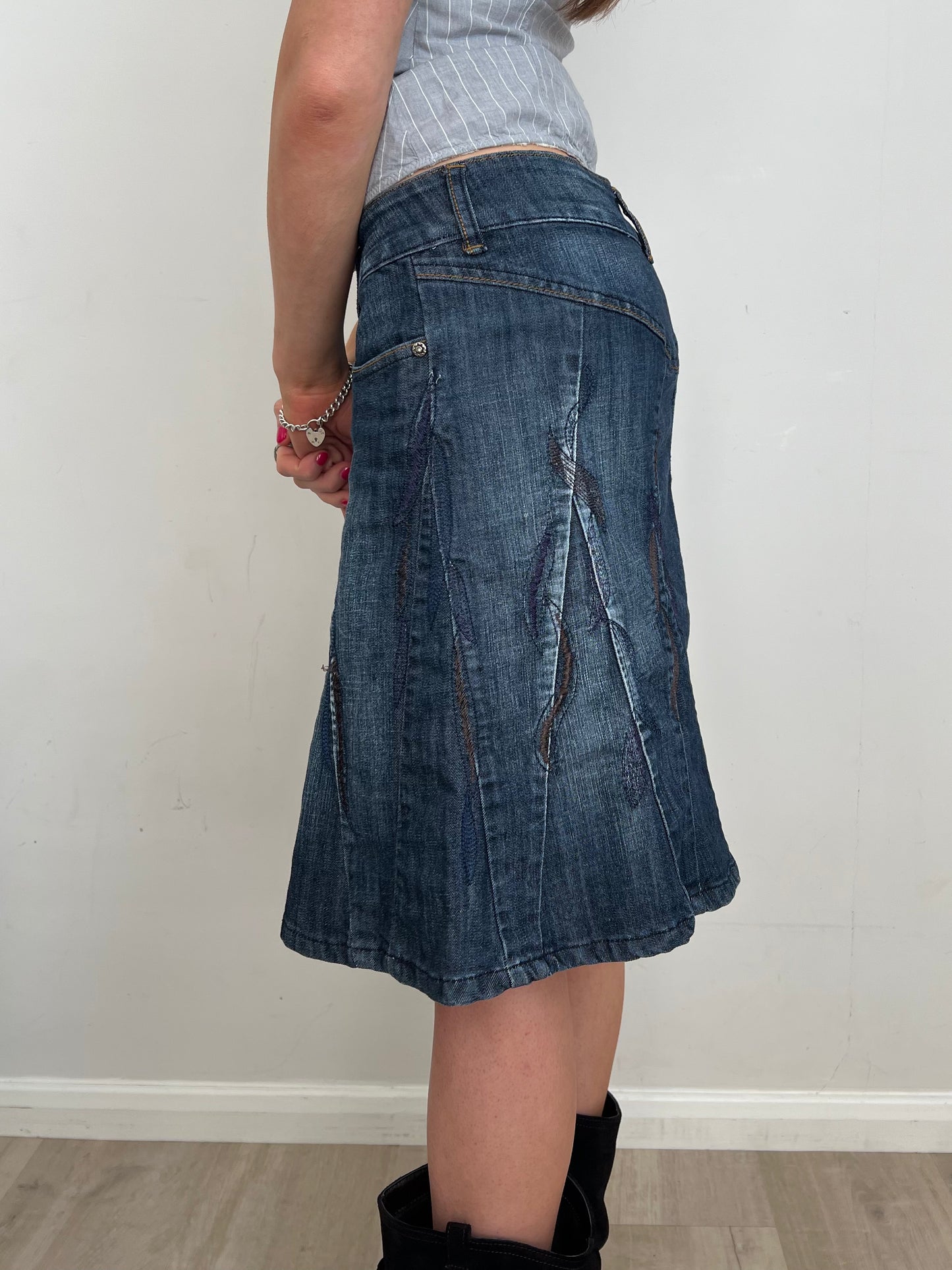 dark denim midi skirt, M